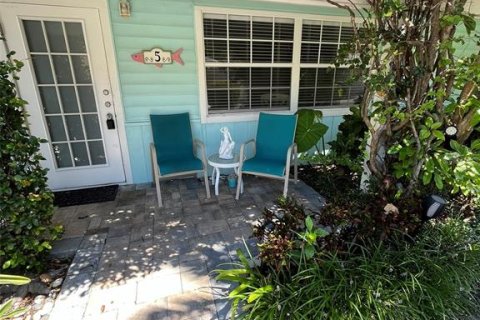 Condo in Bradenton Beach, Florida, 1 bedroom  № 1347271 - photo 4