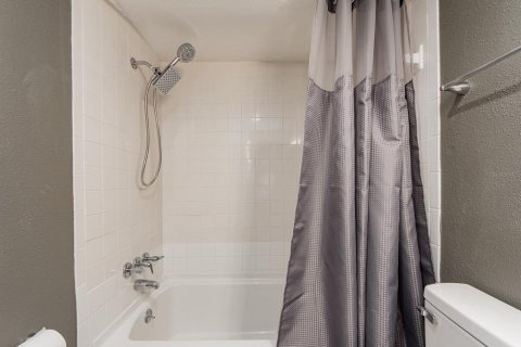 Condo in Clearwater, Florida, 1 bedroom № 2221726 - photo 25
