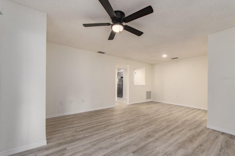 Condo in Clearwater, Florida, 1 bedroom № 2221726 - photo 8