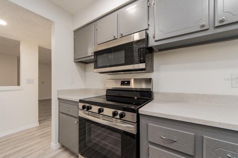 Condo in Clearwater, Florida, 1 bedroom № 2221726 - photo 16