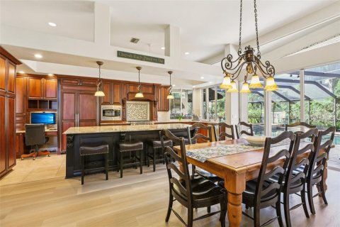 Casa en venta en Tampa, Florida, 6 dormitorios, 410.72 m2 № 1884903 - foto 10