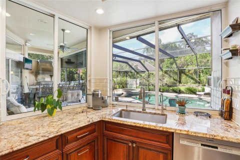 Casa en venta en Tampa, Florida, 6 dormitorios, 410.72 m2 № 1884903 - foto 16