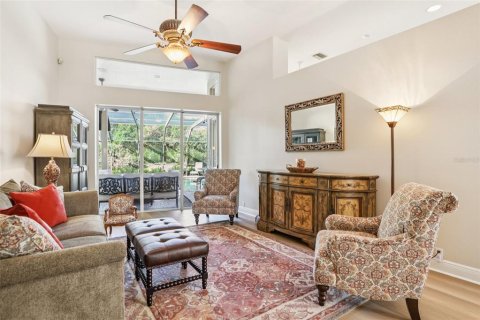 Casa en venta en Tampa, Florida, 6 dormitorios, 410.72 m2 № 1884903 - foto 6
