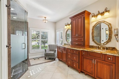 Casa en venta en Tampa, Florida, 6 dormitorios, 410.72 m2 № 1884903 - foto 20