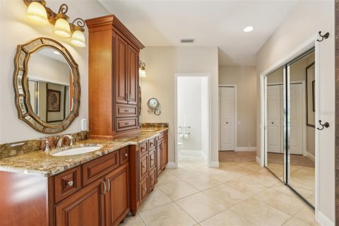 Casa en venta en Tampa, Florida, 6 dormitorios, 410.72 m2 № 1884903 - foto 22