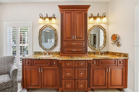 Casa en venta en Tampa, Florida, 6 dormitorios, 410.72 m2 № 1884903 - foto 23