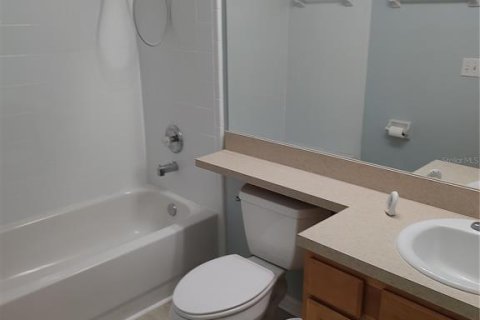 Condo in Gainesville, Florida, 3 bedrooms  № 1591618 - photo 18