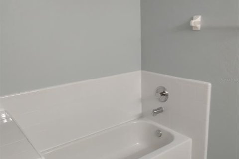 Condo in Gainesville, Florida, 3 bedrooms  № 1591618 - photo 13