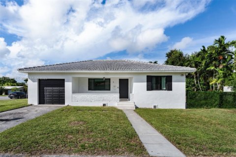 Casa en venta en El Portal, Florida, 2 dormitorios, 119.66 m2 № 1946229 - foto 1