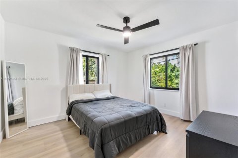 Casa en venta en El Portal, Florida, 2 dormitorios, 119.66 m2 № 1946229 - foto 16