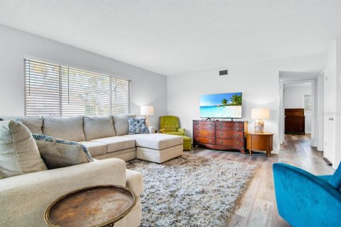 Condominio en venta en Clearwater, Florida, 2 dormitorios, 84.82 m2 № 1732384 - foto 7