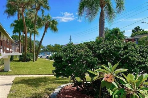 Condominio en venta en Clearwater, Florida, 2 dormitorios, 84.82 m2 № 1732384 - foto 17