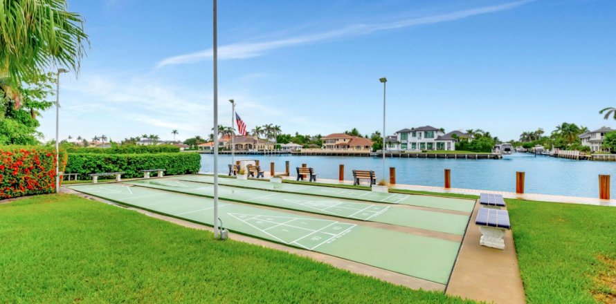 Condominio en Delray Beach, Florida, 2 dormitorios № 1226762