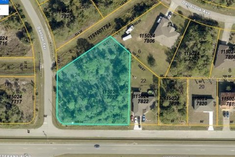 Propiedad comercial en North Port, Florida № 2098432