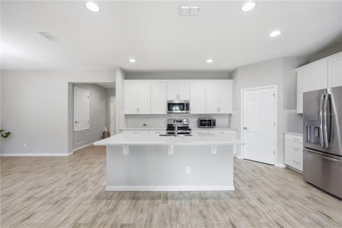Villa ou maison à vendre à Kissimmee, Floride: 4 chambres, 213.77 m2 № 2147840 - photo 9