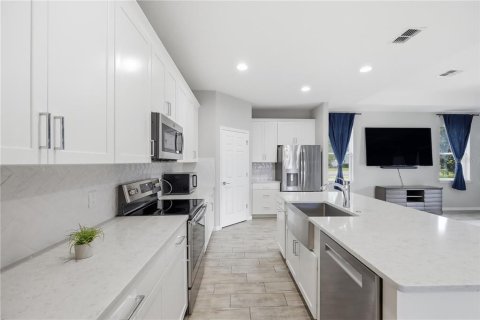 Villa ou maison à vendre à Kissimmee, Floride: 4 chambres, 213.77 m2 № 2147840 - photo 29