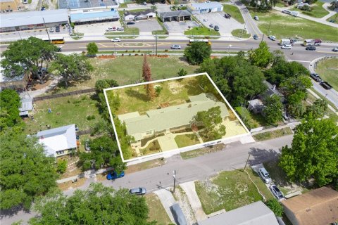 House in Polk City, Florida 6 bedrooms, 350.61 sq.m. № 2105089 - photo 6