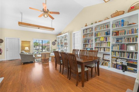 House in Polk City, Florida 6 bedrooms, 350.61 sq.m. № 2105089 - photo 23