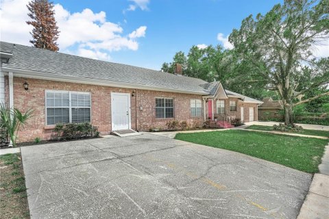 House in Polk City, Florida 6 bedrooms, 350.61 sq.m. № 2105089 - photo 2