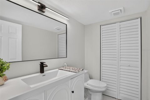 Townhouse in Orlando, Florida 2 bedrooms, 118.17 sq.m. № 2222816 - photo 19