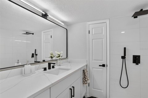 Townhouse in Orlando, Florida 2 bedrooms, 118.17 sq.m. № 2222816 - photo 13