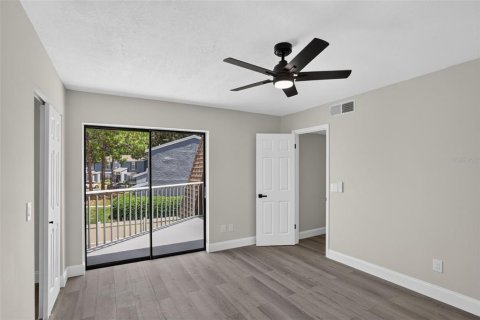 Townhouse in Orlando, Florida 2 bedrooms, 118.17 sq.m. № 2222816 - photo 12