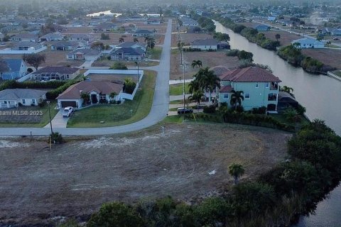 Terreno en venta en Cape Coral, Florida № 1984781 - foto 5