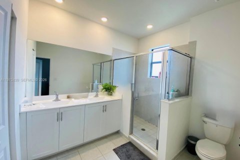 Townhouse in Homestead, Florida 3 bedrooms, 123.65 sq.m. № 2040070 - photo 7