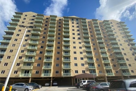 Condo à Miami, Floride, 1 chambre  № 2066526
