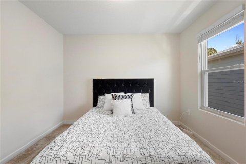 House in Kissimmee, Florida 4 bedrooms, 205.04 sq.m. № 1675735 - photo 24