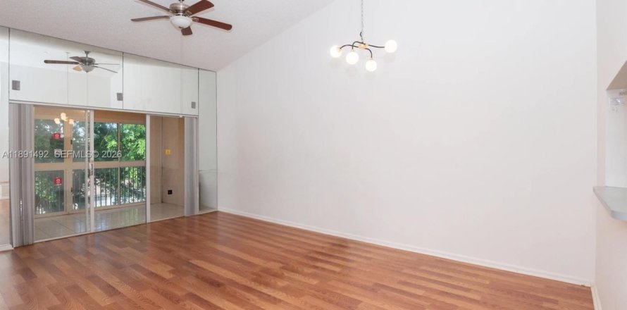 Condo in Boynton Beach, Florida, 2 bedrooms  № 2053076
