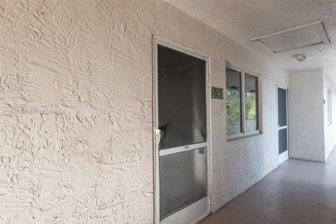 Condo in Boynton Beach, Florida, 2 bedrooms  № 2053076 - photo 5