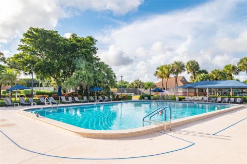 Condo in Boynton Beach, Florida, 2 bedrooms  № 2053076 - photo 23