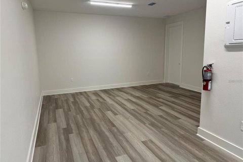 Immobilier commercial à louer à Oviedo, Floride: 307.04 m2 № 2098565 - photo 7
