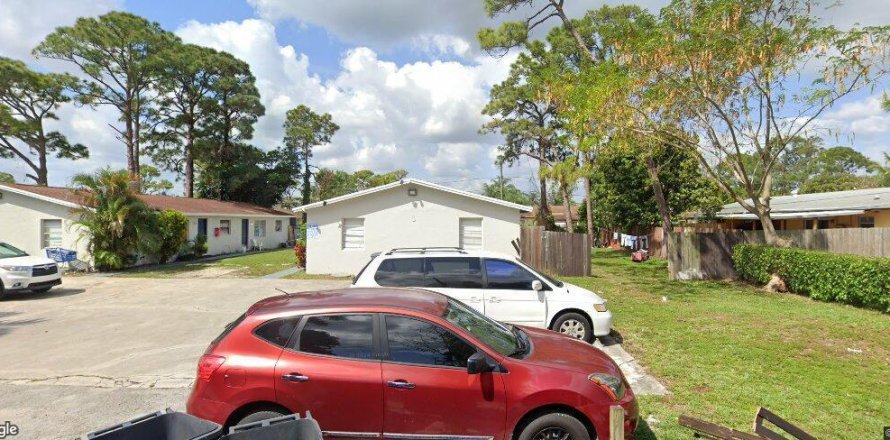 Immobilier commercial à West Palm Beach, Floride 182.09 m2 № 2146209