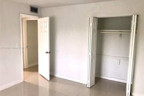 Adosado en venta en Miami, Florida, 3 dormitorios, 115.94 m2 № 1937779 - foto 6