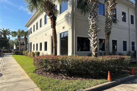 Propiedad comercial en alquiler en Orlando, Florida, 129.32 m2 № 1649463 - foto 2