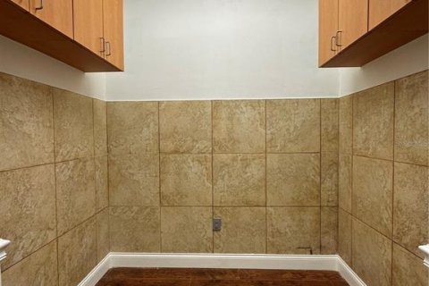 Propiedad comercial en alquiler en Orlando, Florida, 129.32 m2 № 1649463 - foto 9