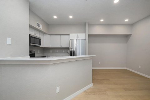 Condo in Altamonte Springs, Florida, 3 bedrooms  № 1815641 - photo 5
