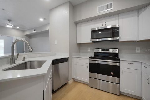 Condo in Altamonte Springs, Florida, 3 bedrooms  № 1815641 - photo 4