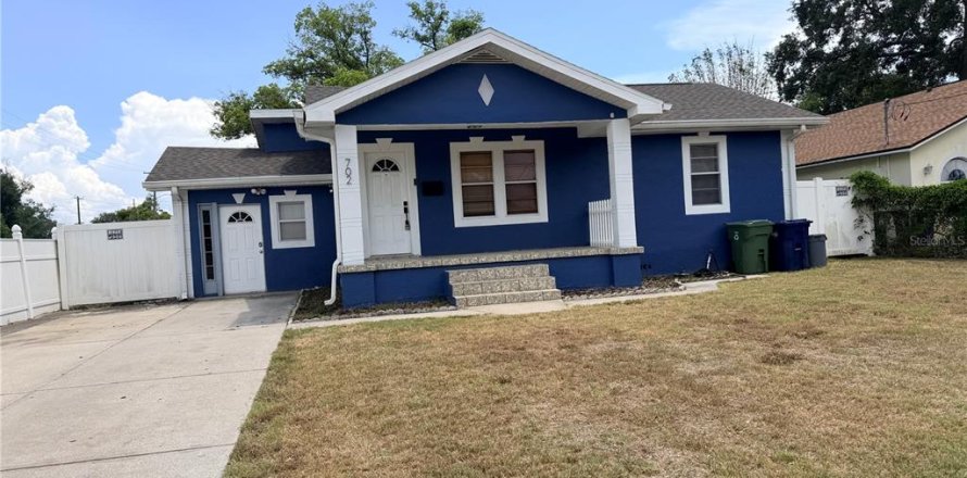 Villa ou maison à Tampa, Floride 3 chambres, 133.97 m2 № 2151247