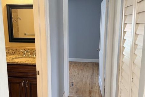 Villa ou maison à louer à Tampa, Floride: 3 chambres, 133.97 m2 № 2151247 - photo 13