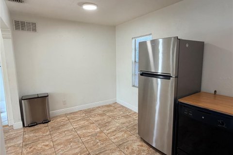 Villa ou maison à louer à Tampa, Floride: 3 chambres, 133.97 m2 № 2151247 - photo 8