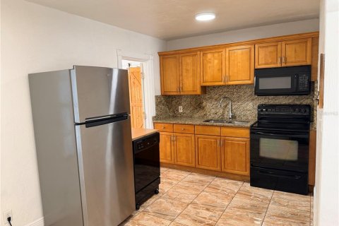 Villa ou maison à louer à Tampa, Floride: 3 chambres, 133.97 m2 № 2151247 - photo 7