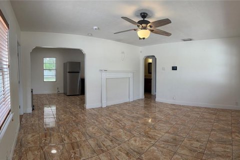 Villa ou maison à louer à Tampa, Floride: 3 chambres, 133.97 m2 № 2151247 - photo 5