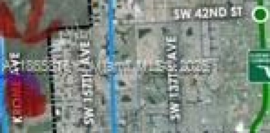 Commercial property in Miami, Florida № 1979247