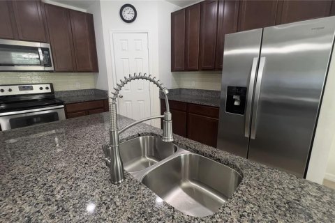 Casa en venta en Kissimmee, Florida, 4 dormitorios, 174.93 m2 № 1835539 - foto 11