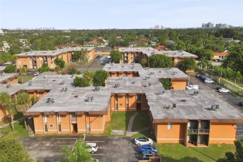 Купить кондоминиум в Майами, Флорида 2 спальни, 81.57м2, № 2025346 - фото 13