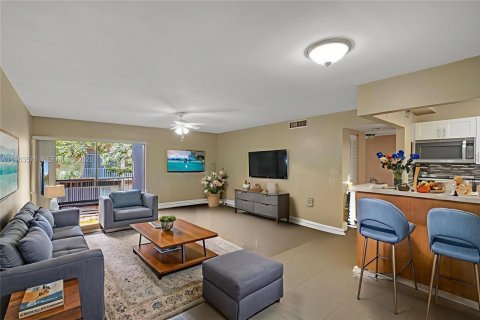 Купить кондоминиум в Майами, Флорида 2 спальни, 81.57м2, № 2025346 - фото 7