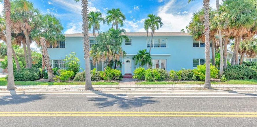Condominio en Saint Pete Beach, Florida, 2 dormitorios № 1898484